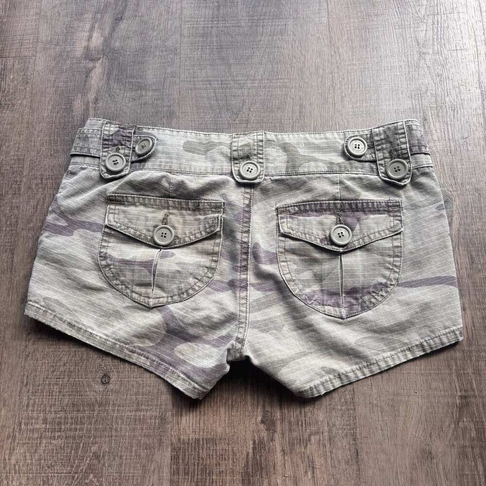 Bongo Camouflage Cargo Shorts Size 5 Green Cotton Y2K